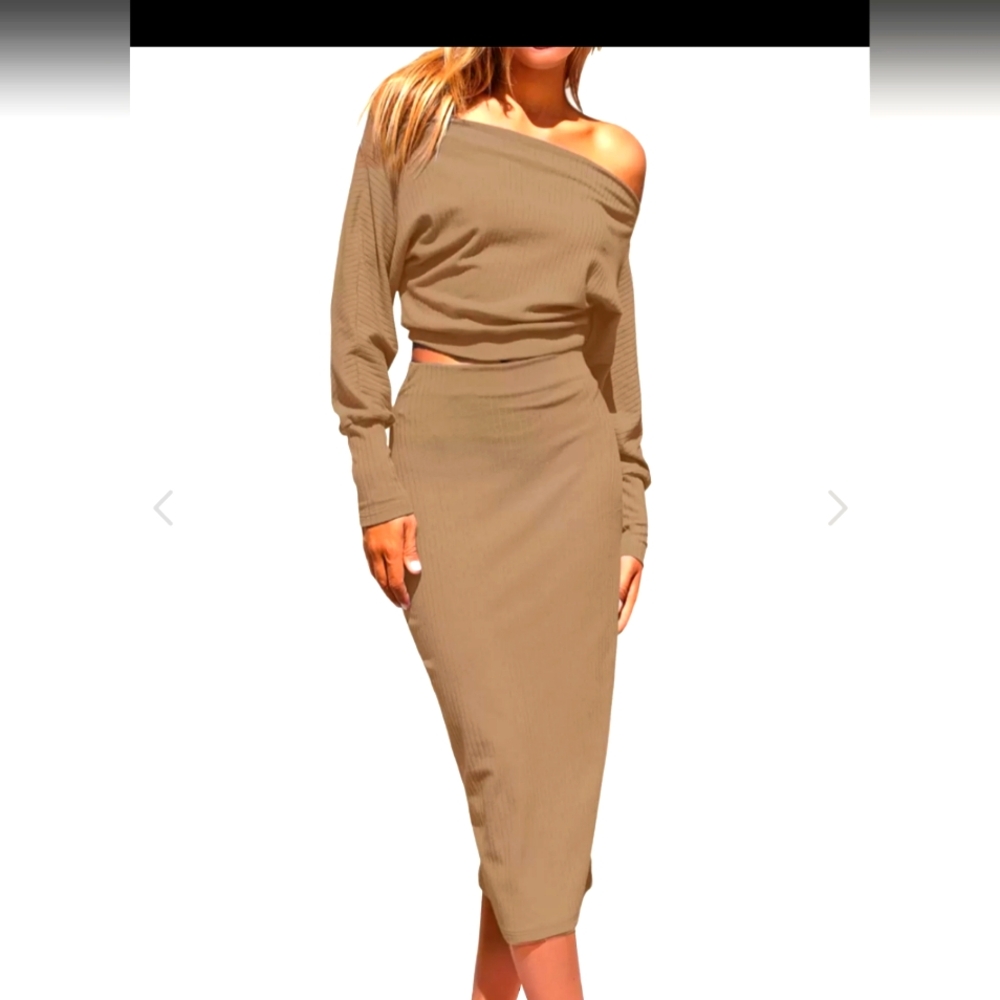 Chic Off-Shoulder Ribbed Knit Set Size M